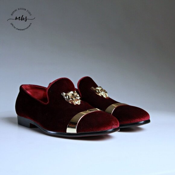 NWT Royal Shoes Velvet Loafers Red Gold Men 7.5 - Picture 2 of 14